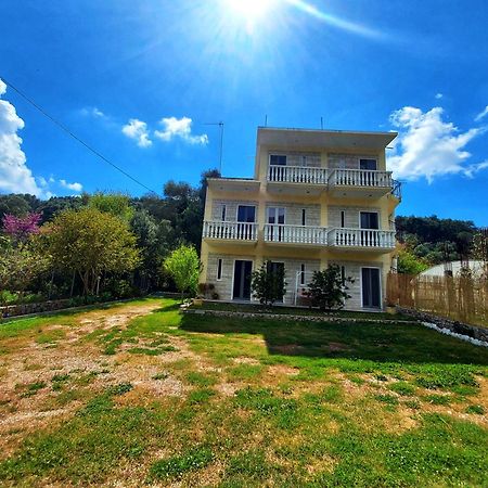 Calma Studios Parga Chambre photo